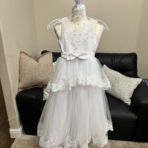 Elegant White Lace Kids Dress